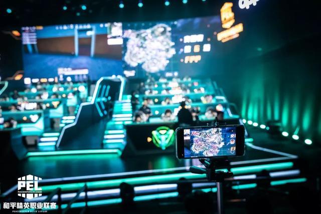 前场左路扎 前场左路扎