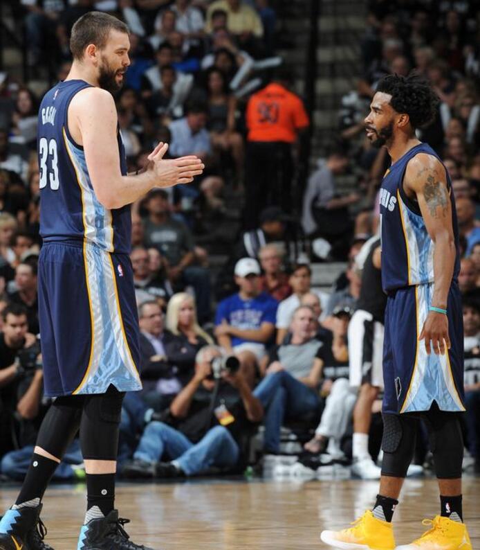 借助对手的 借助对手的