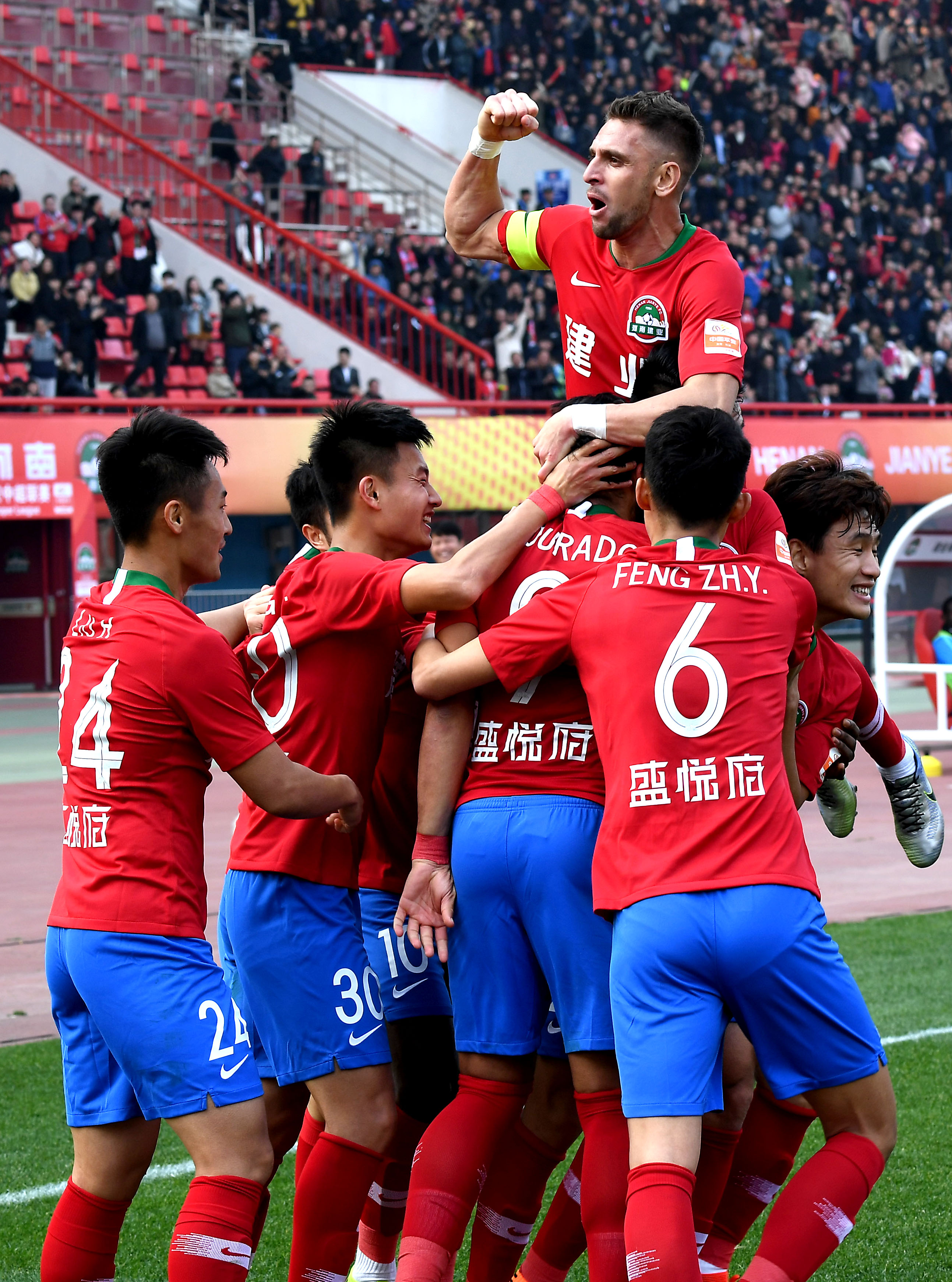 以数据替代